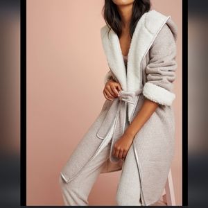 Anthropologie pure good snow day reversible robe